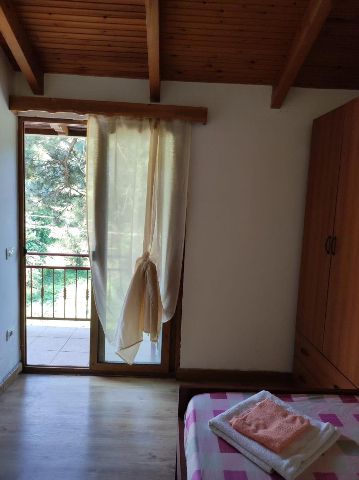 Hotel Toni Llogora Dukat Екстериор снимка